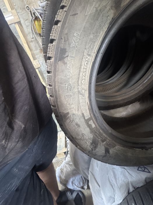 Nokian types 195/65/15R шипованная