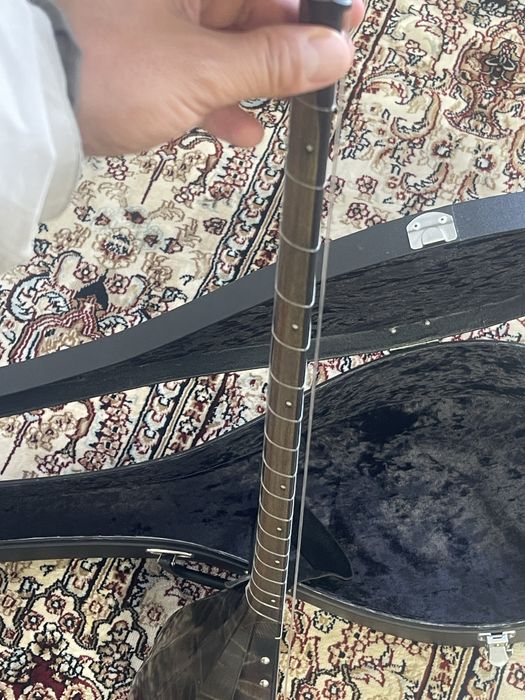 Кәсіби домбыра  срочно продам