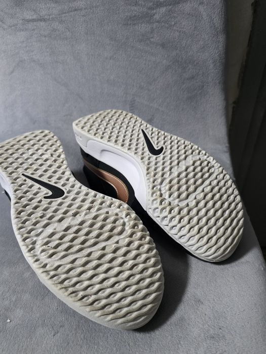 Adidași Nike court lite
