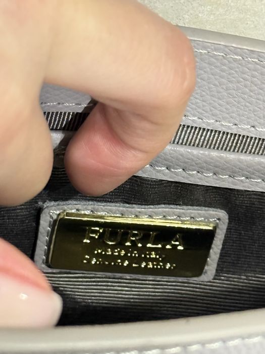 Geantă furla.