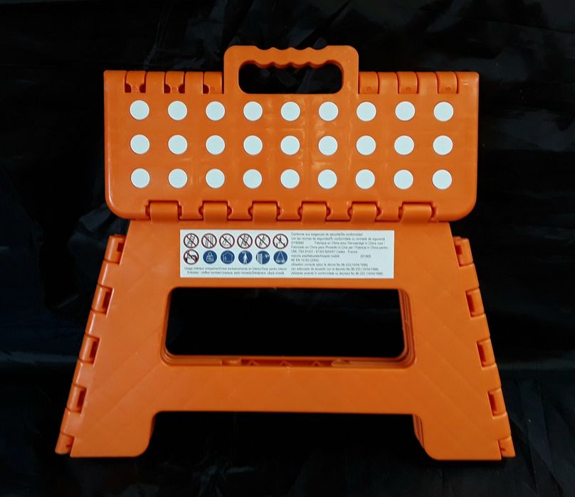 Scaune pliabile din plastic rezistent pentru copii NOI - 35 Lei/ Buc