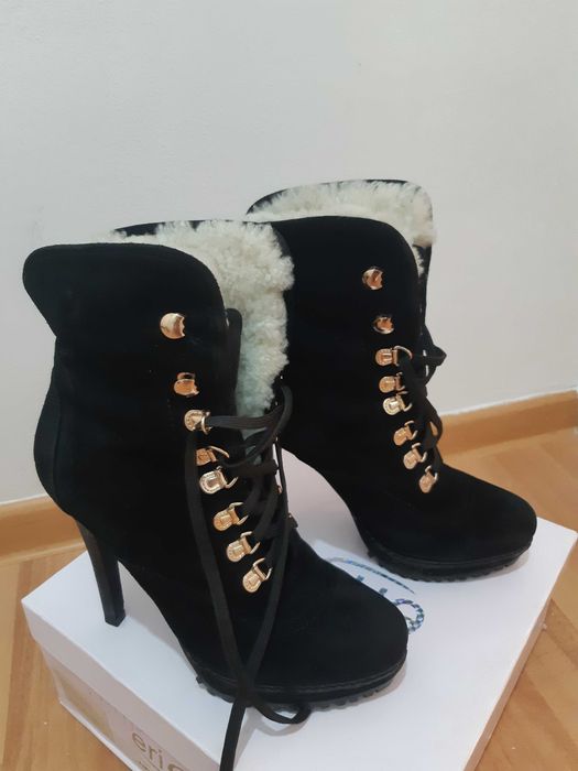 Продам шикарные сапоги