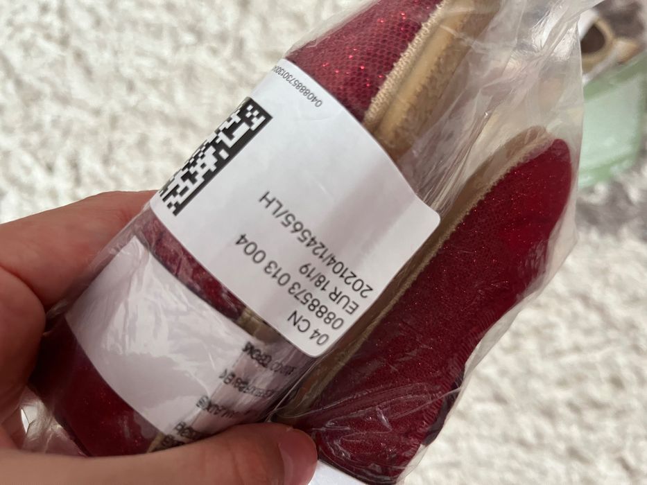 Затворени обувки ХМ 18/19 размер. Waikiki 23 и Вигами 20