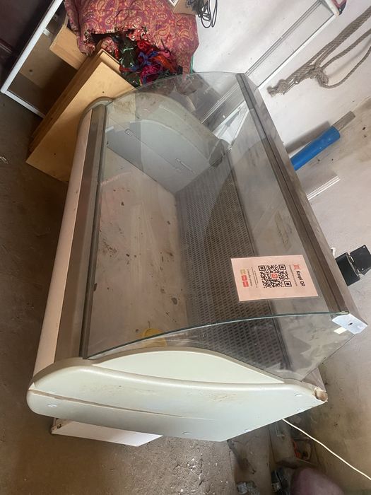 Холодильник витринный