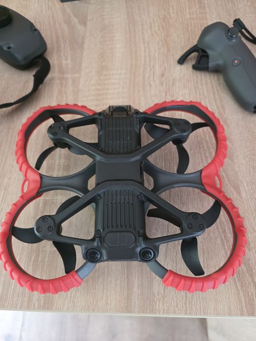 Vand drona DJI Avata 2 Fly More Combo,3 acumulatori,impecabila