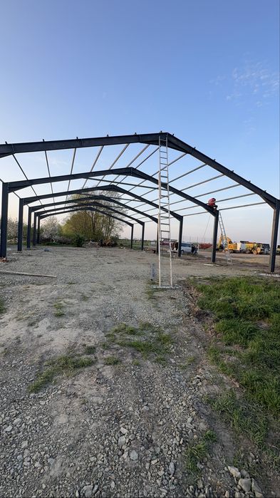 Hala metalica 14m latime x26 x5 m strasina din ipe 270 service camioane