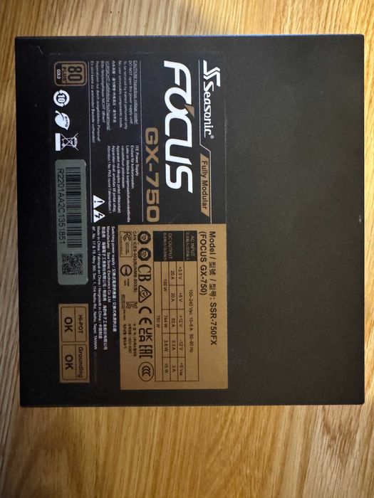 Seasonic Focus GX-750 750W 80+ Gold, modulara