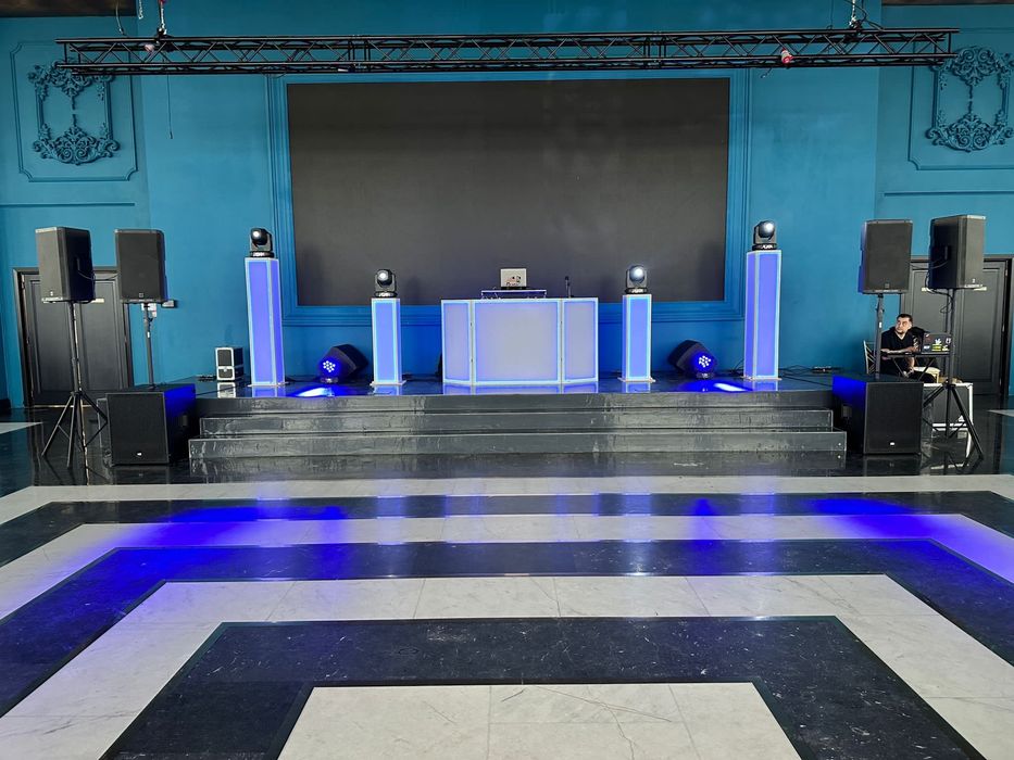 Pupitru dj RGB…+stalpi cover dj masca dj