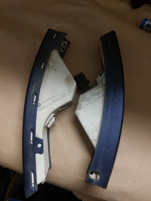 Semnalizare stânga  passat B6 an 2007