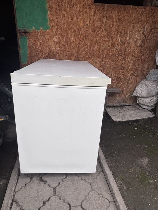 Продам морозильную камеру