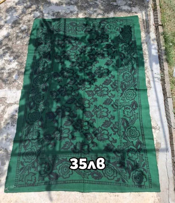 Стари черги, килими, Родопски одеяла, вълнени торби.