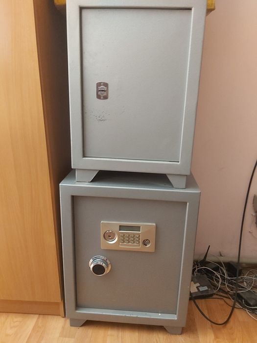 Продам офисную мебель