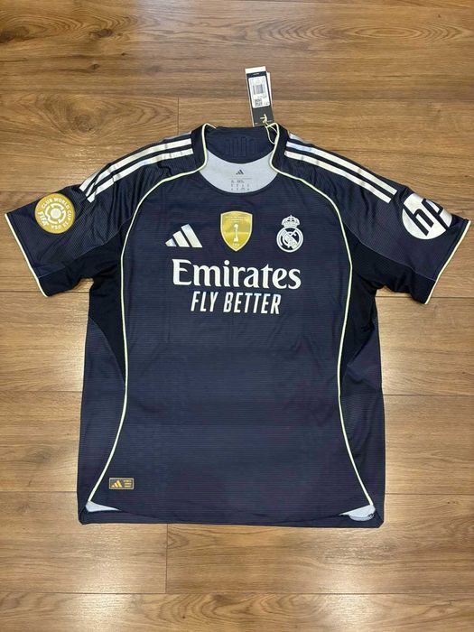 Нови оригинални екипи на Реал Мадрид Аутентик (Версия за играч)