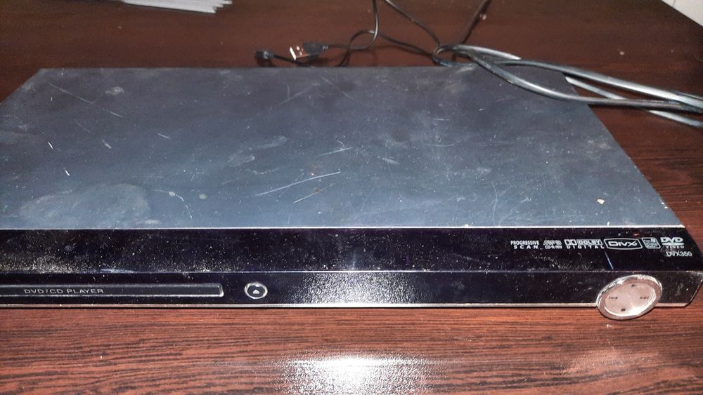 DVD диск ,чете всички дискове