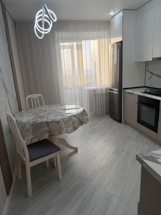 Сдам квартиру в Лайф Парк .