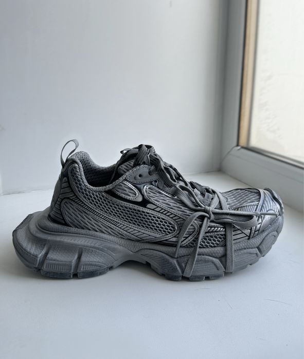 Новые кроссовки balenciaga