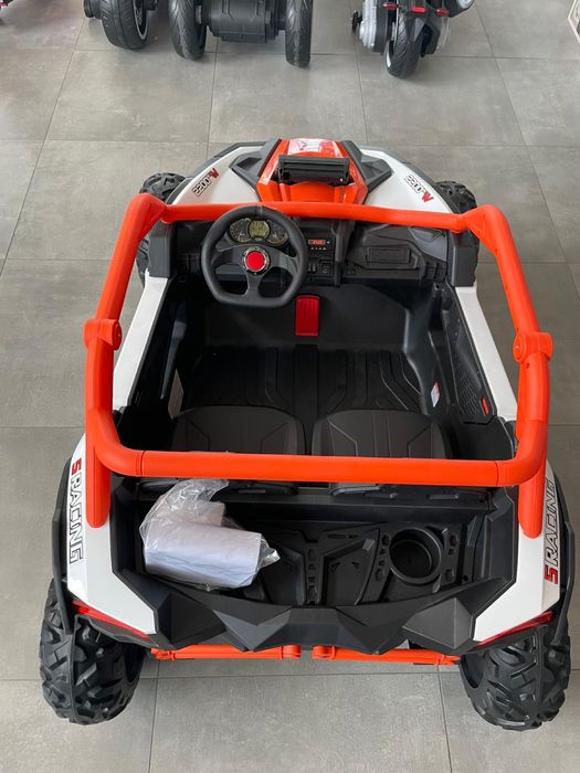 Акумулаторен джип Typhoon KKL-808