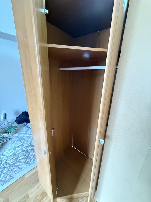 Продам угловой шкаф