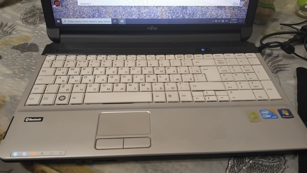 Ноутбук Fujitsu Core I3 M330