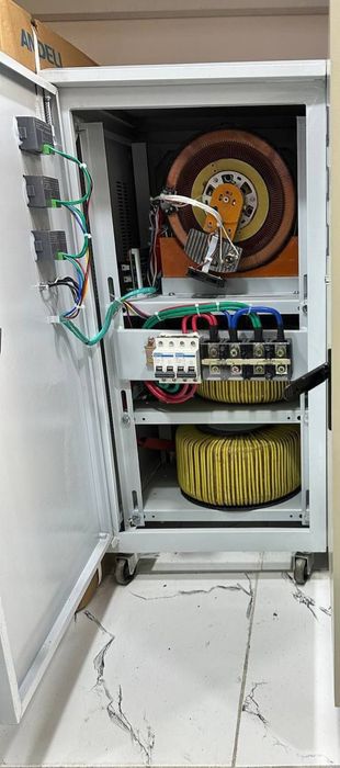 Стабилизатор 80-250V SVC-D 30.000VA  ANDELI