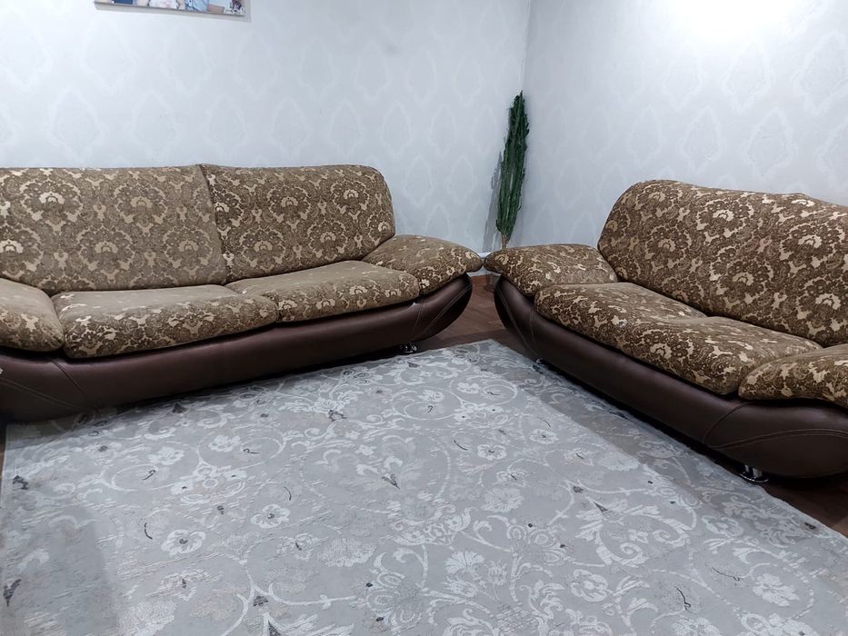 Продам срочно диван двойка