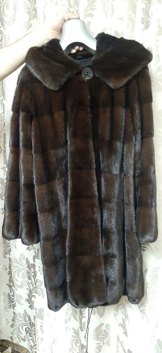 Продам норковую шубу