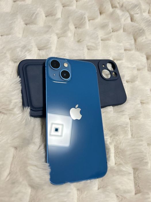 Vand iphone 13 pret neg