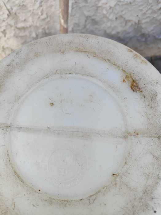 Бидон пластмассовый