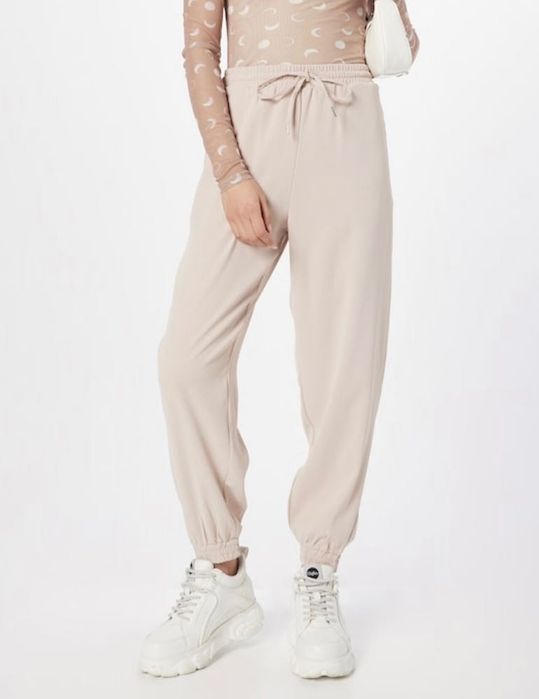 Панталон с широка кройка