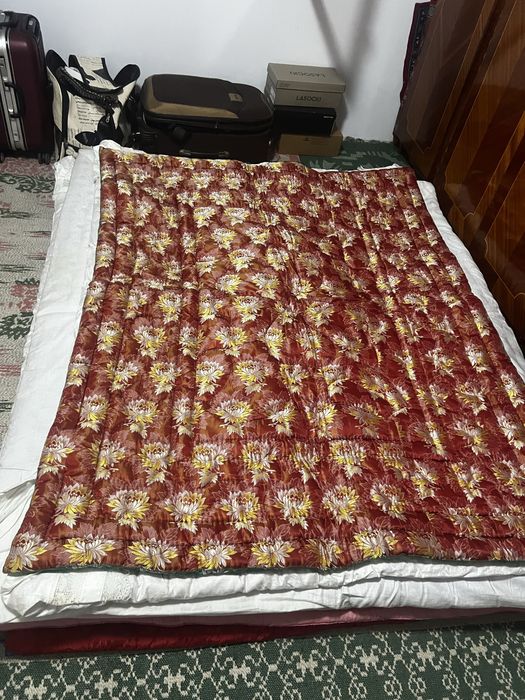 Plapuma lina si pene fata de peini antice cearceafuri