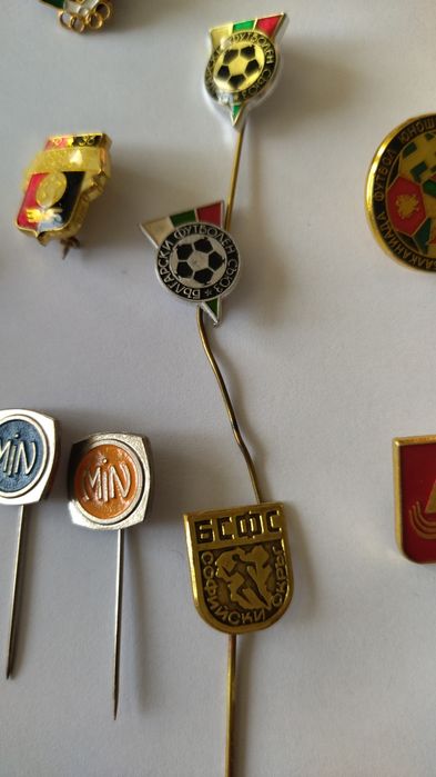 Значки спортна тематика и др.