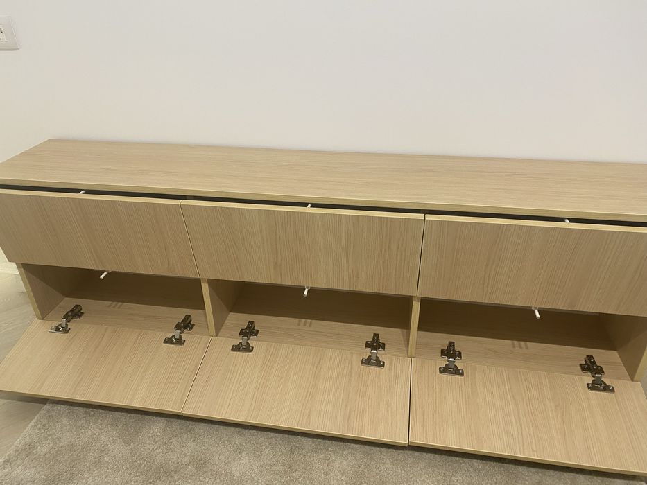 Vand comoda TV cu sertare