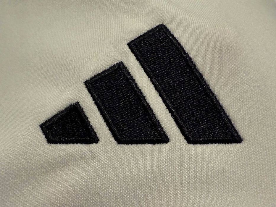 Vând tricou Adidas, NOU și ORIGINAL, adus din SUA, mărimea S
