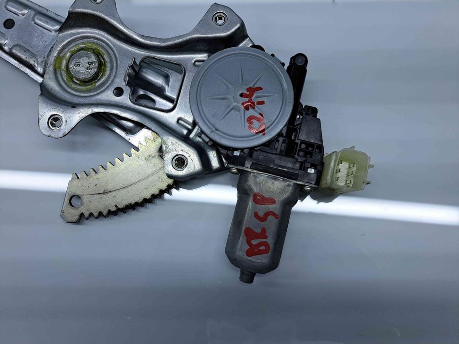 Macara electrica geam dreapta spate Nissan X-Trail (T32) [Fabr 2013-pr