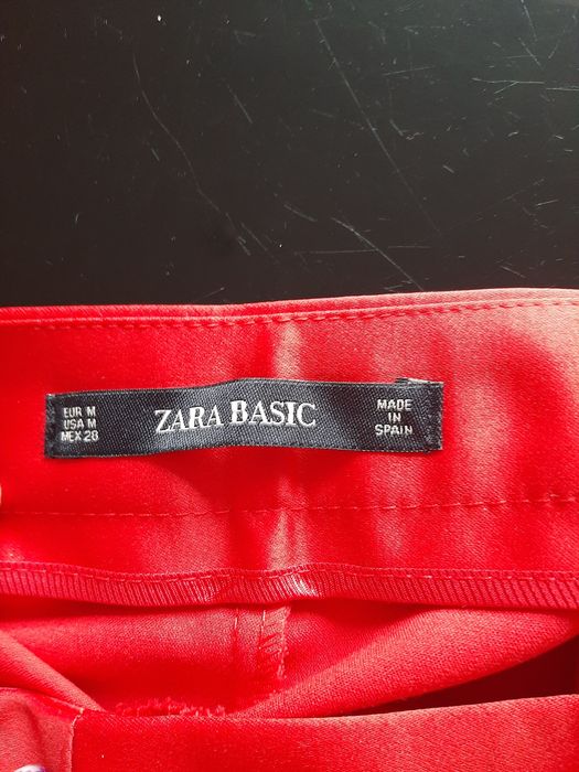 Панталон ЗАРА нов без етикет