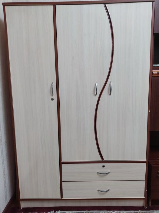 Bolalar mebeli sotiladi