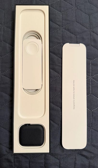 Заглавие: Apple Watch Nike Series 7 (45mm) – Пълен комплект + Втора оригинална Nike каишка