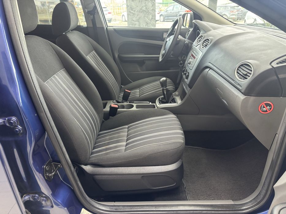 Ford Focus 1.6 benzina