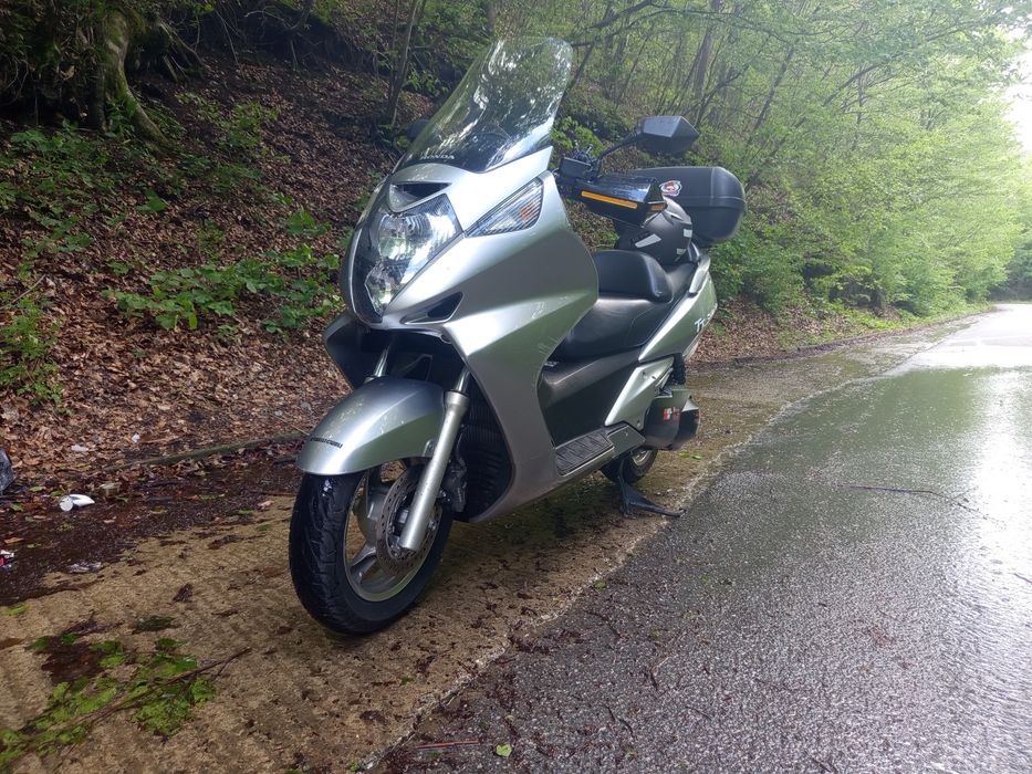 Honda silver wing 600