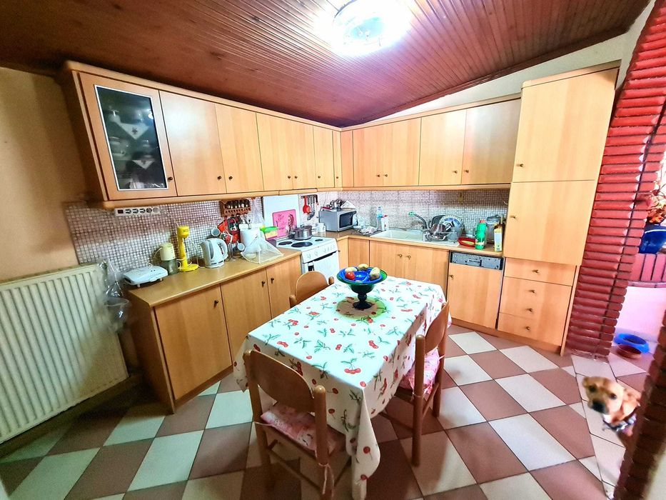 Продава къща 95 м2 с двор 840 м2 в Аспровалта, Гърция