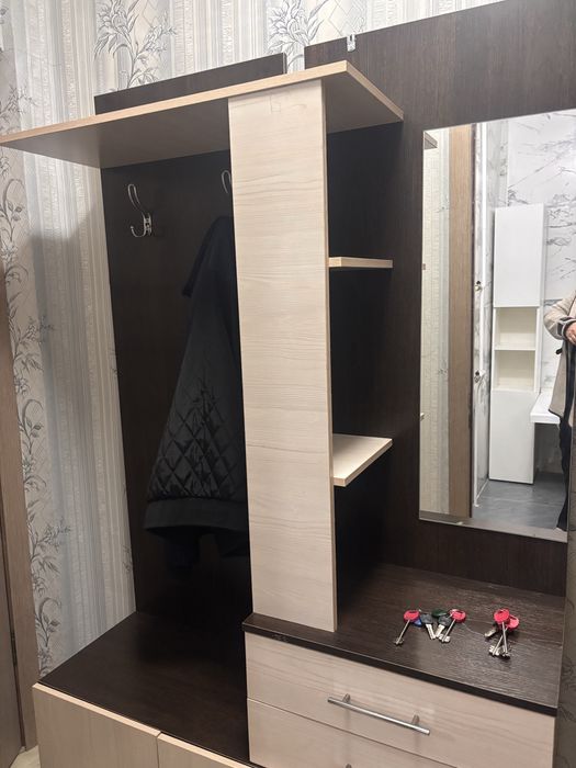 Шкаф в прихожую.