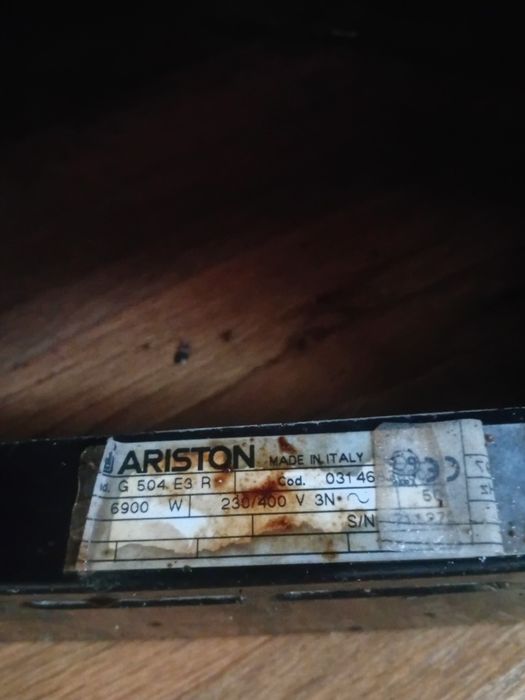 Продам электроплиту Ariston
