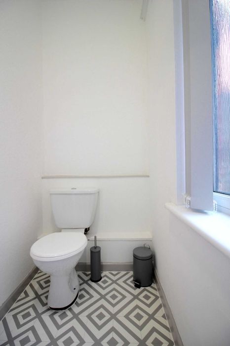 Дава се под наем Едностаен апартамент в София, Център - 45 кв.м за 331.5 € - Снимка #2