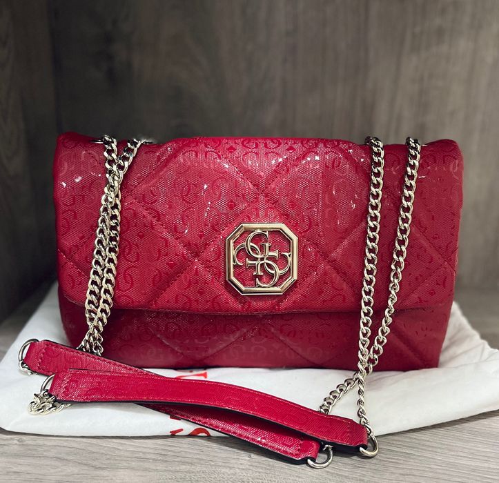 Дамска чанта Guess