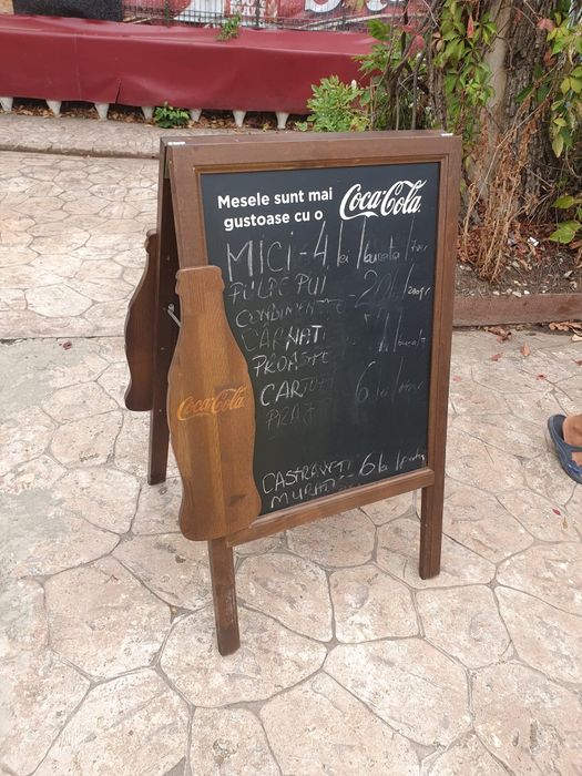 Meniu sevalet Coca Cola de lemn