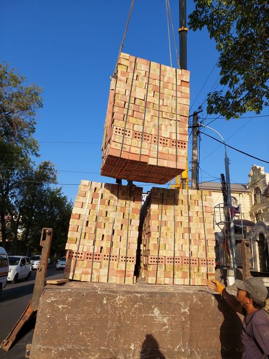 Pishgan gisht 1.000 somdan pachkalik