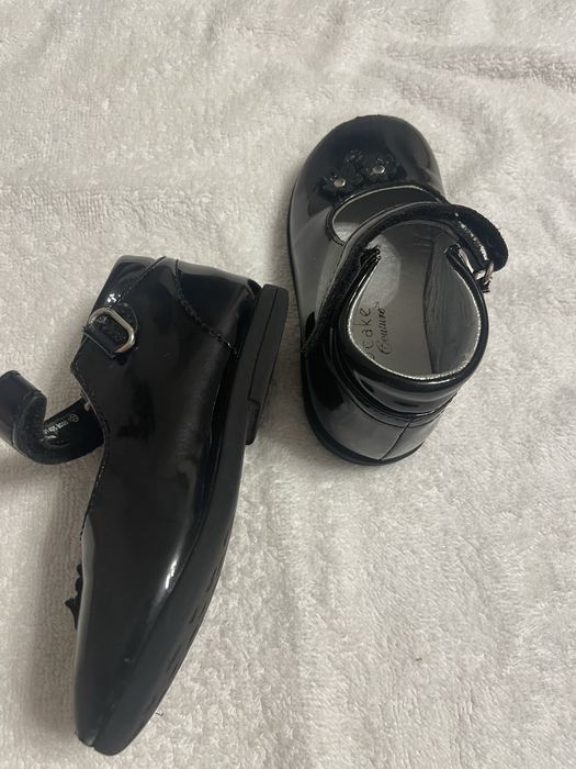 Sandale marimea 22/23, papuci si pantofi marimea 22