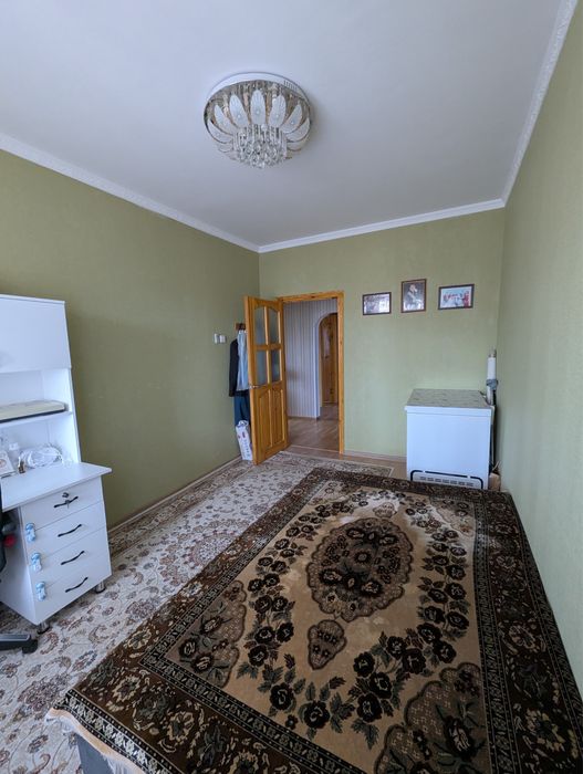 Продается 5 комн квартира