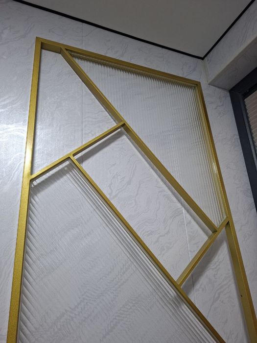 Новая!! Современная перегородка золотого цвета