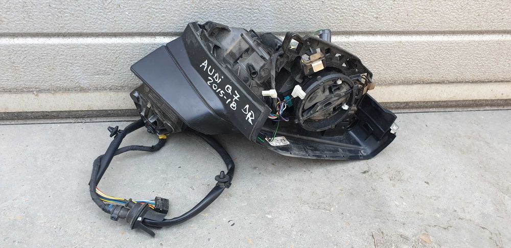 Semnal oglina led  audi Q7 . 4M  2015-  2020